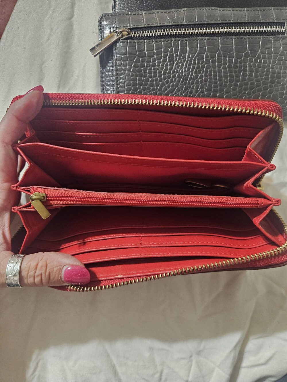 3 Wallets - Picture 4 of 11